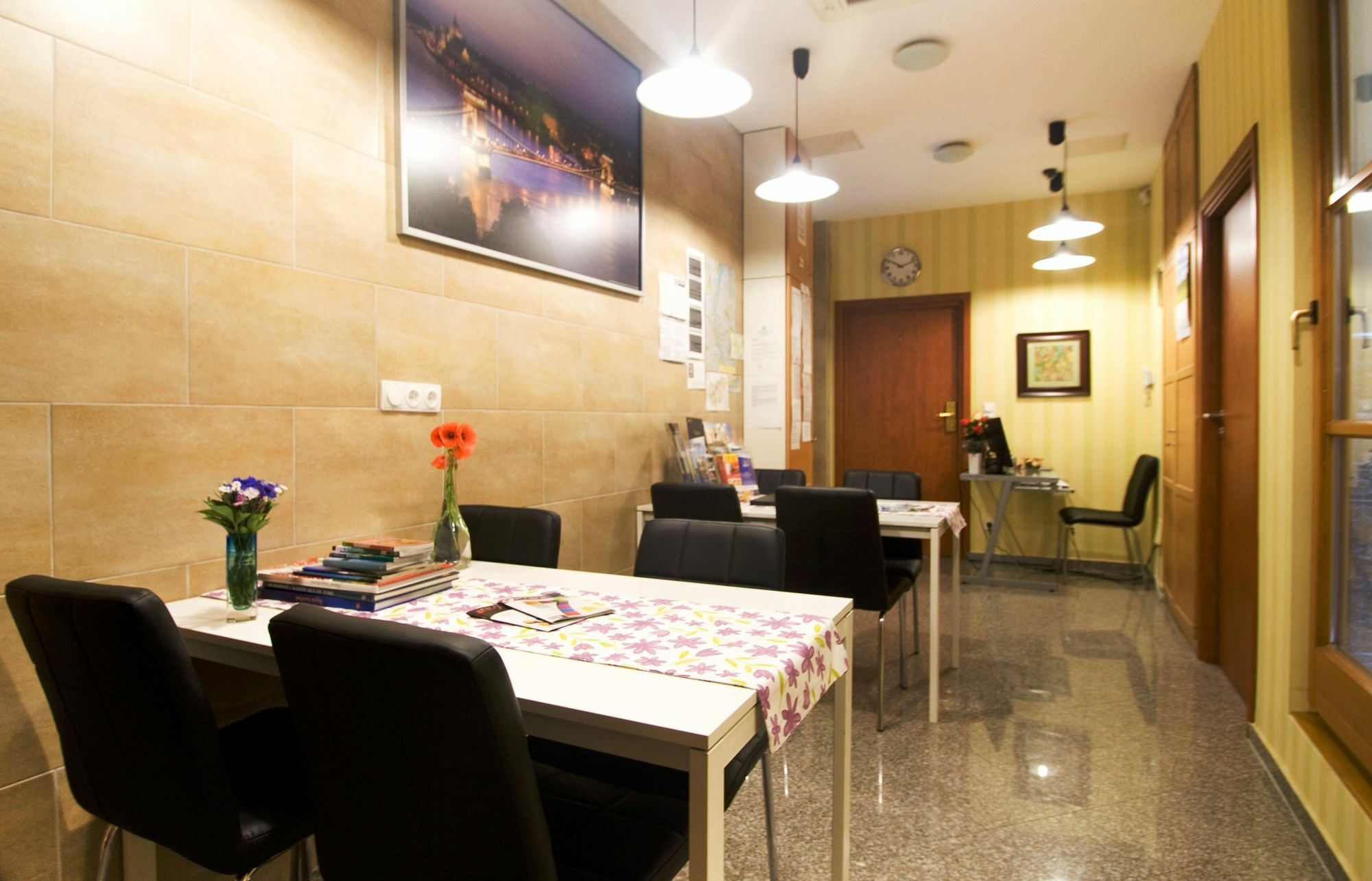Budapest Guestrooms Exterior photo